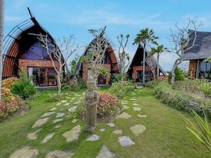 Deluxe Cottage, Patio, Garden View | Garden view