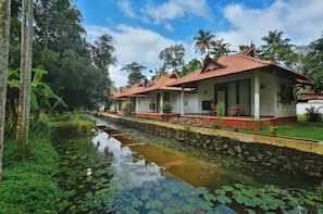 Basic Double Room | Pillowtop beds, soundproofing, free WiFi, bed sheets - Palmgrove Lake Resort (Ambalapuzha)