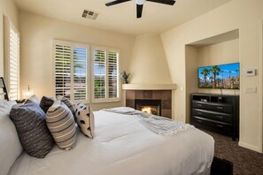 Desk, iron/ironing board, WiFi, bed sheets - Picturesque Legacy Villas Studio near Main Pool #C (La Quinta)