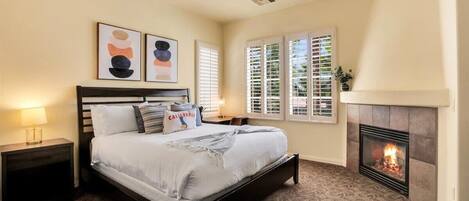 Bureau, fer et planche à repasser, Wi-Fi, draps fournis