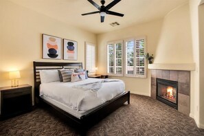 Desk, iron/ironing board, WiFi, bed sheets - Picturesque Legacy Villas Studio near Main Pool #C (La Quinta)