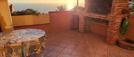 Appartement, 2 chambres, non-fumeurs, vue mer | Terrasse/Patio