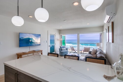 Ocean Front * Newly Remodeled * Luxury Condo