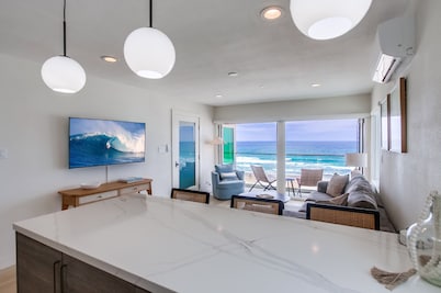 Ocean Front * Newly Remodeled * Luxury Condo