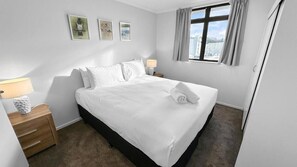 2 chambres, bureau, fer et planche à repasser, Wi-Fi gratuit