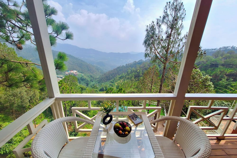 Koro Treehouse Resort