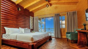 Exclusive Tree House | Individually decorated, individually furnished, blackout drapes