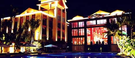 Pool