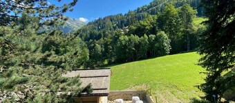 3-bedroom duplex for 6, near village, ski-in/ski-out