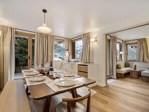 Dining - Large ski in/ski out apartment for 10 in Saint Martin de Belleville, WiFi, balcony (Saint-Martin-de-Belleville)