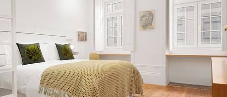 7 bedrooms, iron/ironing board, travel cot, WiFi