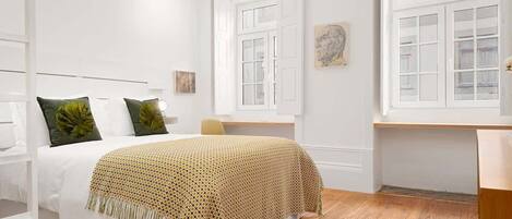 7 Schlafzimmer, Bügeleisen/Bügelbrett, Reisekinderbett, WLAN