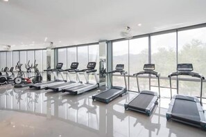 Fitness studio - Deluxe Apartment with Top Amenities C121 (Kamala)