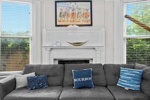 Televisión, oficina