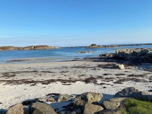 Cottage | Beach - Little Cottage-village of Bunessan-sleeps4 (Isle of Mull)