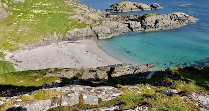 Little Cottage-village of Bunessan-sleeps4