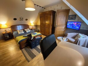 1 chambre, Wi-Fi gratuit, draps fournis