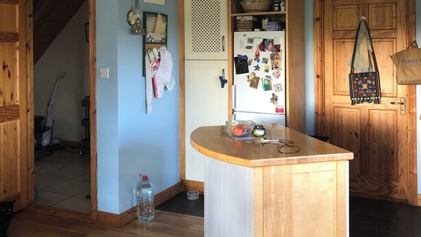 Room, 3 Bedrooms, Smoking, Fireplace | Interior - Room in Bungalow - Lovly Bright Double Room (Foxford)