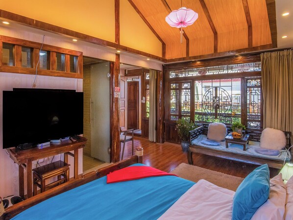 Superior Double Room Single Use, Garden View | Premium bedding, memory-foam beds, desk, laptop workspace