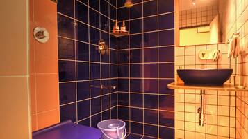 Free toiletries, towels, soap