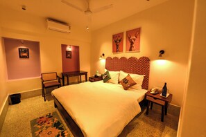 Egyptian cotton sheets, premium bedding, soundproofing, rollaway beds - House of BB (Abu Road)