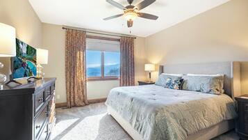 2 bedrooms, iron/ironing board, internet, bed sheets