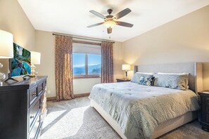 2 bedrooms, iron/ironing board, Internet, bed sheets - Close to Skiing and Winter Sports, Gas Log Fireplace, Mtn View, Gated Resort, In (Boone)