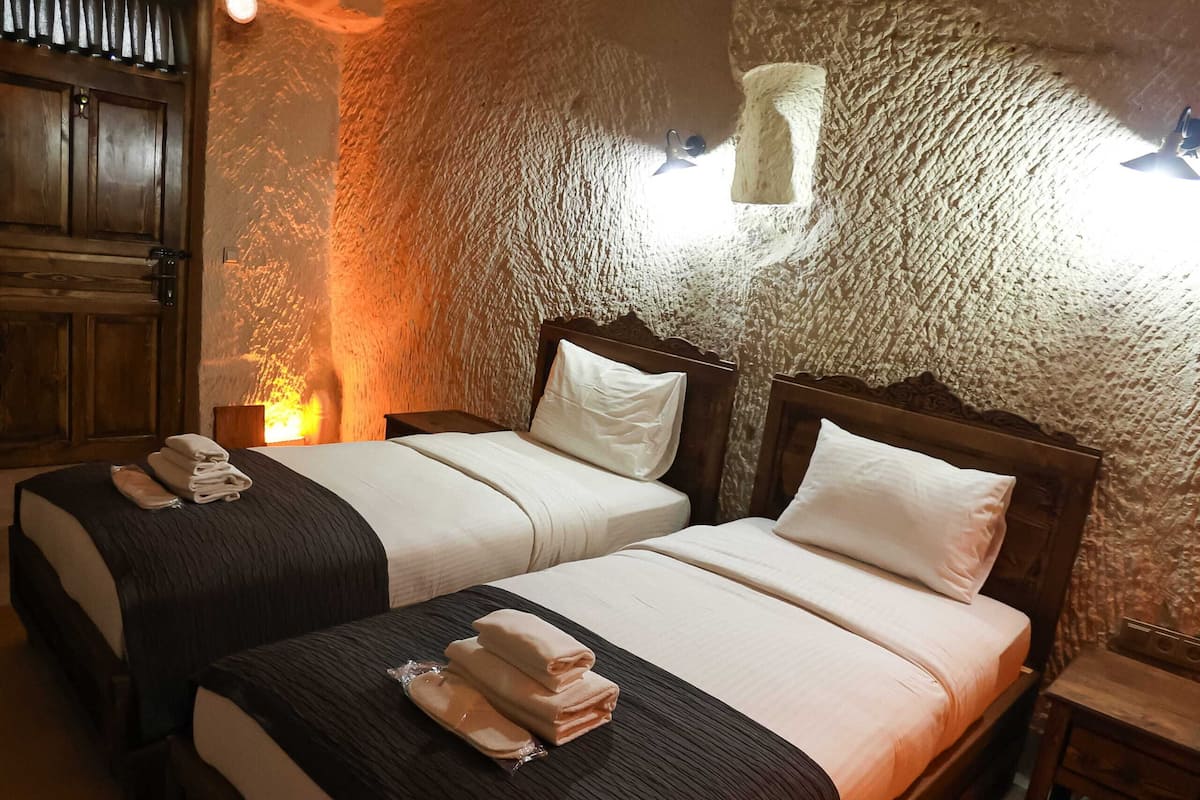 Economy Room | Minibar, free WiFi