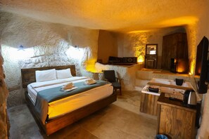 Minibar, free WiFi - Kayaharman Cave Suites (Nevsehir)