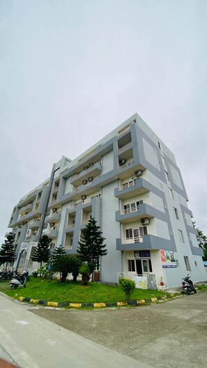 Mặt tiền nơi lưu trú