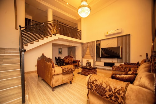 Lily Of De Valley Residence