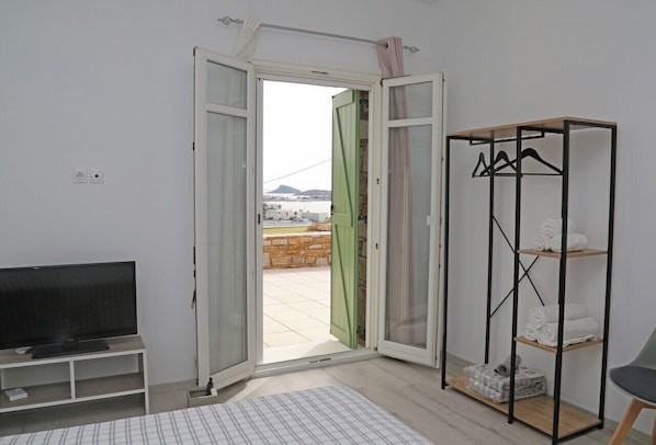 2 dormitorios, tabla de planchar con plancha, wifi y ropa de cama