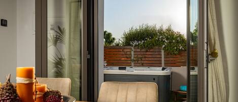 Banheira de hidromassagem particular