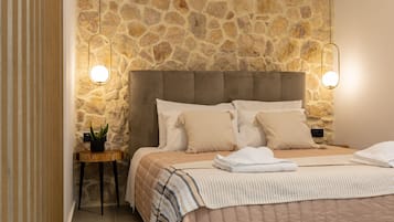 1 bedroom, blackout drapes, iron/ironing board, free WiFi