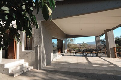 Spacious  Pet-Friendly 4-bedroom house in nature near Pietermaritzburg with WiFi