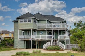 Exterior - Third Row Whalehead Home with Pool and Spa, Sleeps 22! (Corolla)