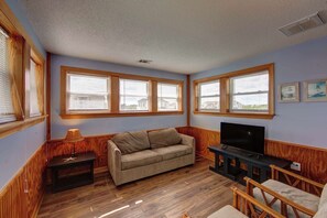 TV, DVD player, table football, offices - Third Row in Whalehead with Pool + Spa, Sleeps 22! (Corolla)