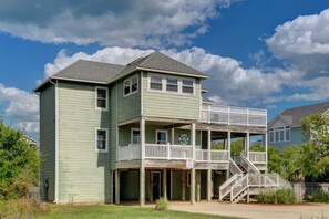 Exterior - Third Row in Whalehead with Pool + Spa, Sleeps 22! (Corolla)