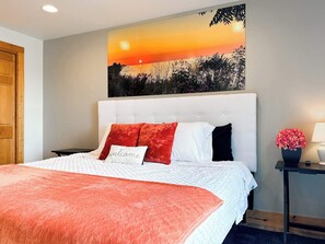 4 bedrooms, desk, iron/ironing board, travel crib