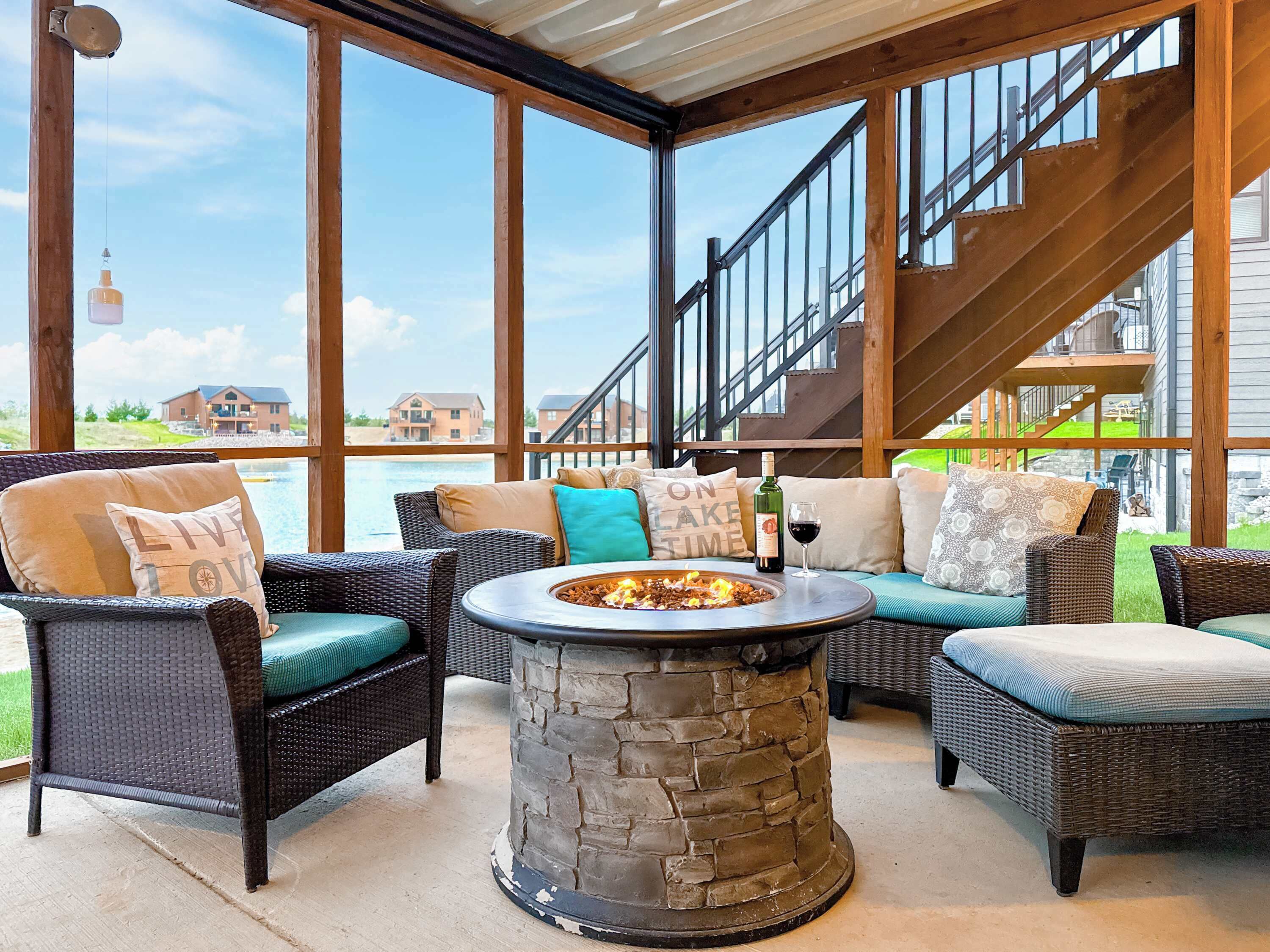 المنشأة من الداخل