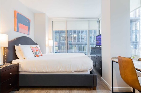 2 bedrooms, desk, iron/ironing board, WiFi