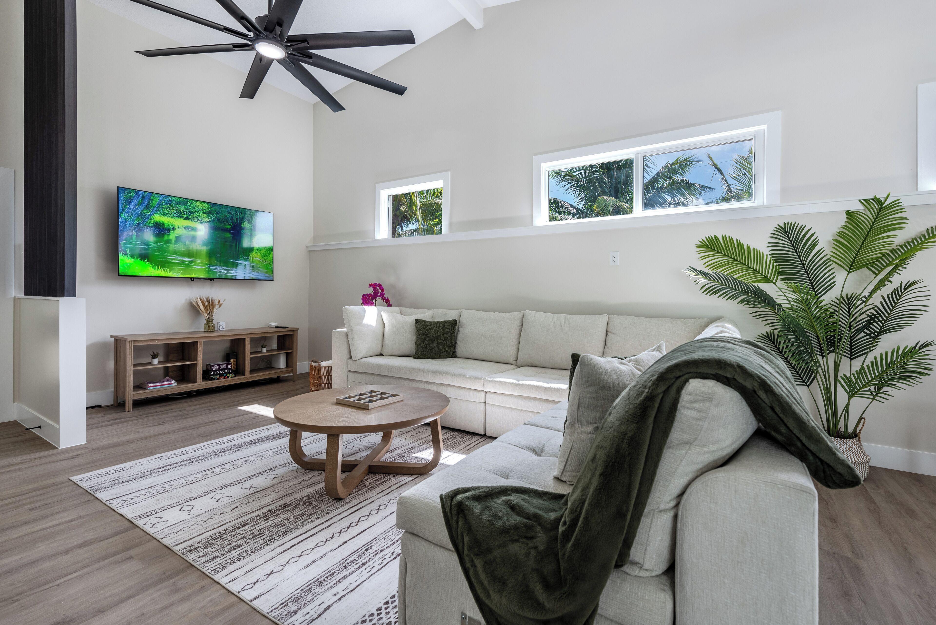 Luxury 4br/2ba Heated Pool Oasis - Mini Golf - Lake Worth, FL