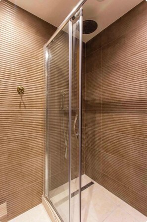 Shower - Charmant appartement Paris 12e (Paris)