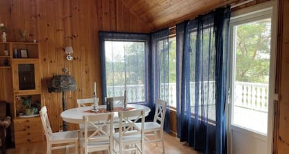 Lovely 4-bedroom cabin with WiFi in Østfold and short distance to the sea