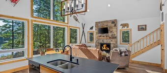 Lakefront Cabin with Fireplace Near Trails with Trailer Parking - Dogs OK