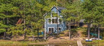 Driftwood Cabin | Newer lakefront cabin, dock, firepit, kayaks, Dogs OK, AC