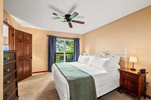 2 bedrooms, iron/ironing board, free WiFi, bed sheets - MtnView •HotTub •Spa Room w/Sauna •2 King Suites (Gatlinburg)