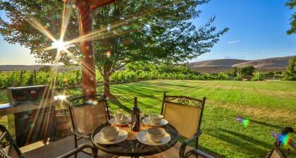 Armstrong Vineyard Cottage