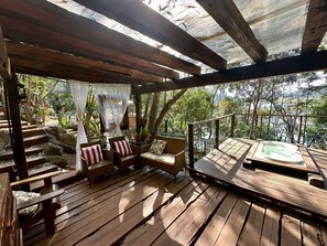 Lichaamsbehandelingen, hotstone-massages, body wraps, body scrubs