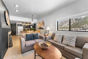 TV, fireplace - Multi-level Condo Steps to Shuttle Stop, Easy Resort Access, Gorgeous Views! (Frisco)